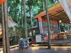 -二荆条·蜀鲜汇城市森林火锅