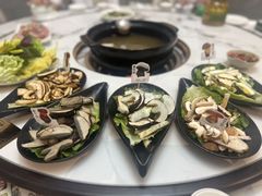 -原林野山菌火锅·炒菌(关上野生菌一条街店)