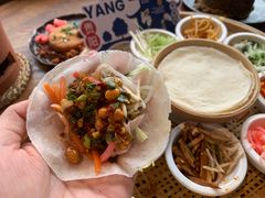 -包整·丝娃娃(甲秀楼景观店)