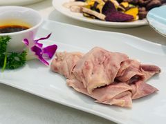 -梅龙镇酒家(南京西路总店)