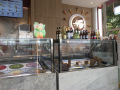 面包甜点陈列柜-哈根达斯(滨江店)