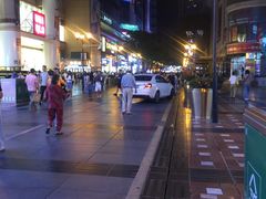 -八一路好吃街(雨田商务大厦店)