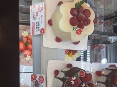 -花花卷卷·鲜食蛋糕(静安久光百货店)