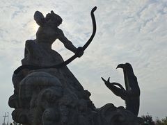 -巴陵广场
