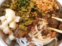 -地道战卤粉(名牌大厦店)