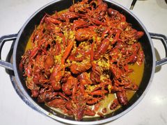 蒜蓉小龙虾左右-蛙蛙叫干锅年代(簋街总店)