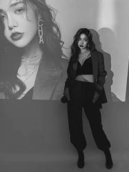 -定格摄影·轻奢定制写真馆