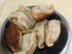 -黄阿姨锅贴大王(万航渡路店)