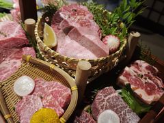 -山川小町·极番烧肉(新地假日广场店)