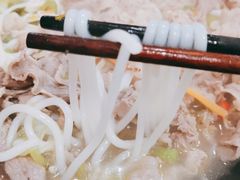 酸汤肥牛米线-咬不得高祖生煎·简餐(高银街店)