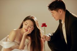 -至臻微拉婚纱摄影