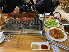 -欢乐牧人蒙古炭烤羊腿(四平路店)