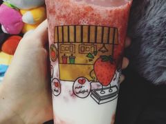 草莓酸奶-潮汕良心果汁(金新北路店)