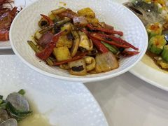 -粤盛海鲜平价店(洛溪食街店)
