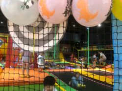 -蹦蹦跳跳(新奥购物中心店)