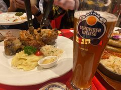 德式烤猪肘配酸菜土豆泥-申德勒加油站西餐厅(日坛路总店)