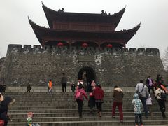 -巴陵广场