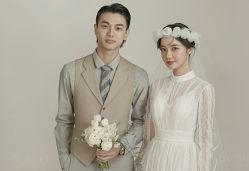 -雪中彩影婚纱摄影·微光艺术中心