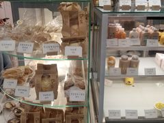 面包甜点陈列柜-欢牛蛋糕屋(萧山万象汇店)