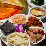 高能来袭📢重庆“黑珍珠”＋“必吃榜”双料王火锅终于来魔都啦~