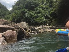 -安吉龙王山峡谷漂流