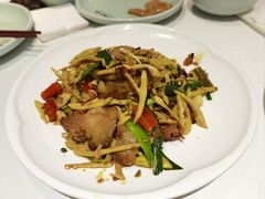 -江城小馆陕南妈妈菜·全球旅行餐厅(钟楼店)