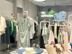 -王府井奥莱临潼小镇(临潼店)