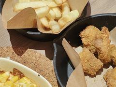 -必胜客(上海华谊新所店)