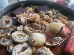 麻辣大肠鸭血锅-张妈台式锅烧(深大店)