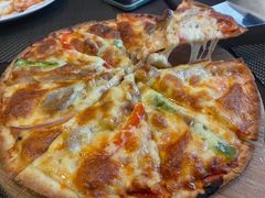 奥尔良鸡肉披萨-悦享绿山墙西餐厅