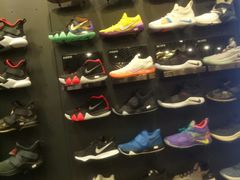 -NIKE品牌体验店(金源新燕莎店)