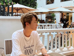 -Mark&Mars Restaurant