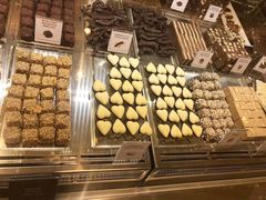 -VENCHI 闻绮(北京国贸商城店)