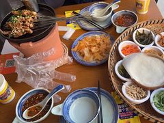 -包整·丝娃娃(一览甲秀楼风景店)