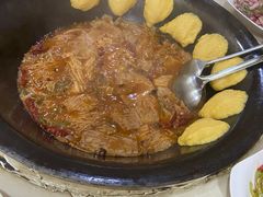 -三江鱼东北特色铁锅炖(骆驼店)