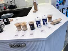 -瑞幸咖啡(长宁来福士B1层店)