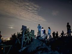 -鬼笑石后山停车场
