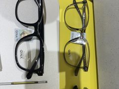 -视野联行眼镜•蔡司•依视路(温江店)