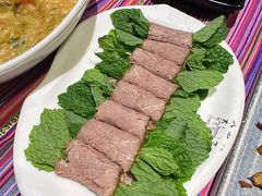 薄荷牛肉卷-香巴拉云南餐厅(华莱坞店)