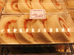 酸奶草莓卷-好利来(革新店)