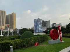 -滨河世纪广场公园