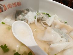 -南城香·饭香串香馄饨香(花园北路店)