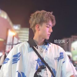 -朗峰专业美发沙龙