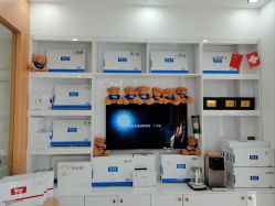 -靓芙泉专研痘痘肌