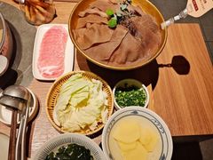 -巴奴毛肚火锅(龙湖锦艺城店)