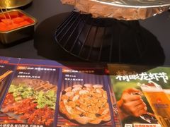 -何师烧烤Pro ·江湖川菜·小龙虾·精酿(太古里旗舰店)