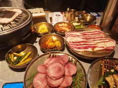 -草家酱蟹炭火烤肉店(珲春南路一店)