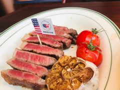 -MONICH牛排融合餐厅(和义大道购物中心店)