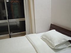 -逸欣酒店(中山公园店)