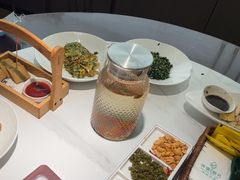 -荷塘秋月·本帮江浙菜(国权路店)